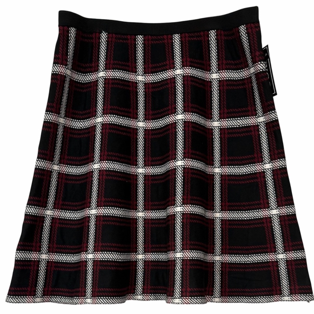 Plaid A-Line Skirt in Black and Burgundy